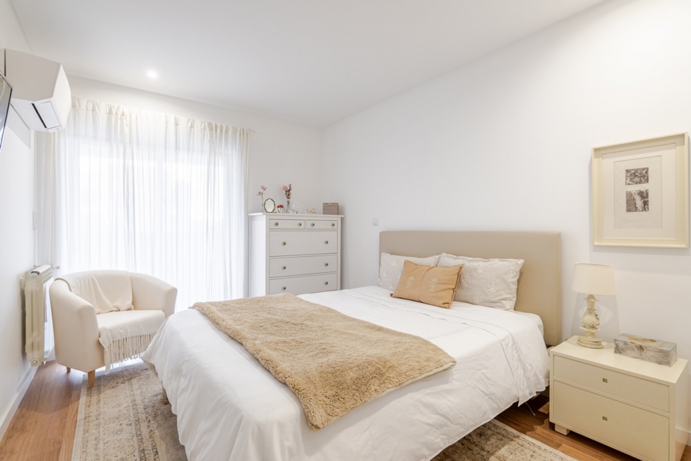 Two bedroom flat with balcony for sale in Paranhos, Porto, Portugal_359624