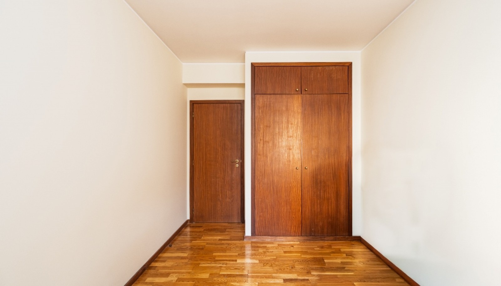 Appartement de 3 chambres avec balcon à louer à Porto, Portugal_359667