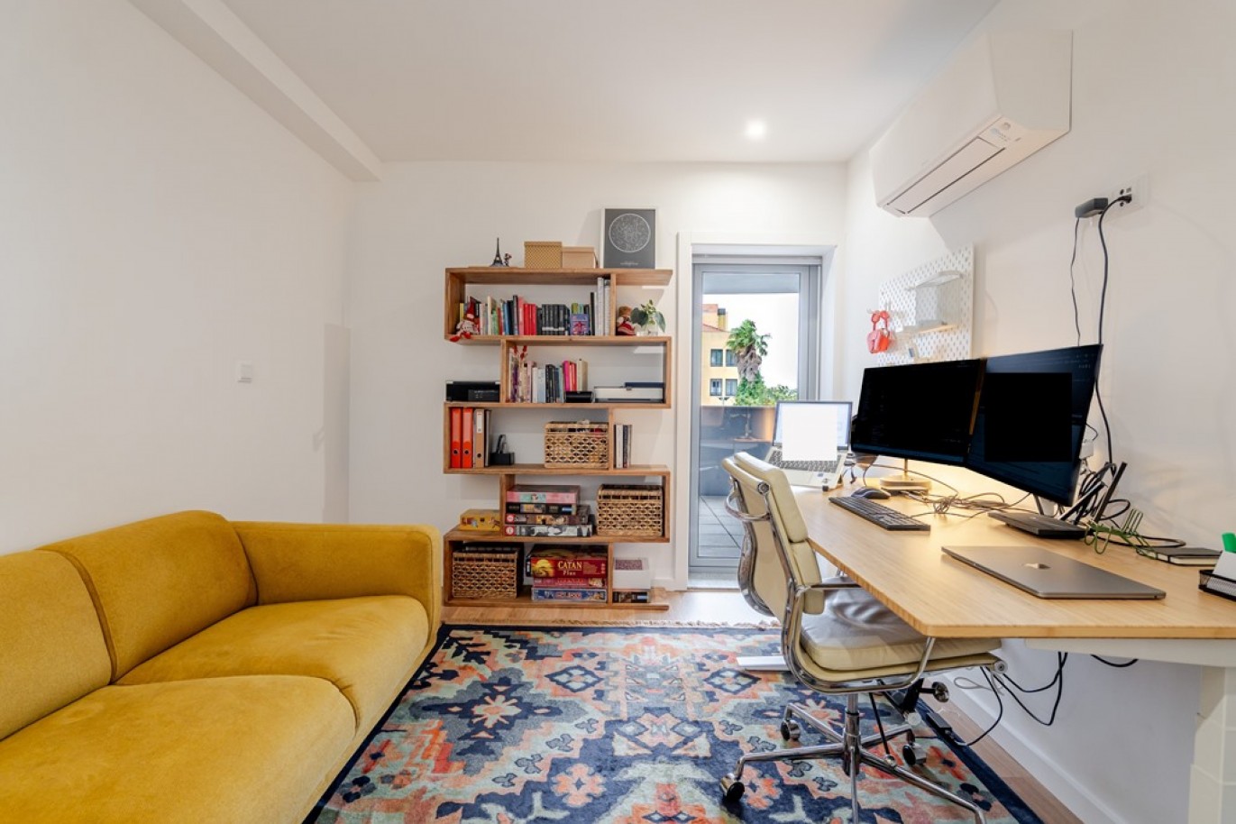 Two bedroom flat with balcony for sale in Paranhos, Porto, Portugal_359671