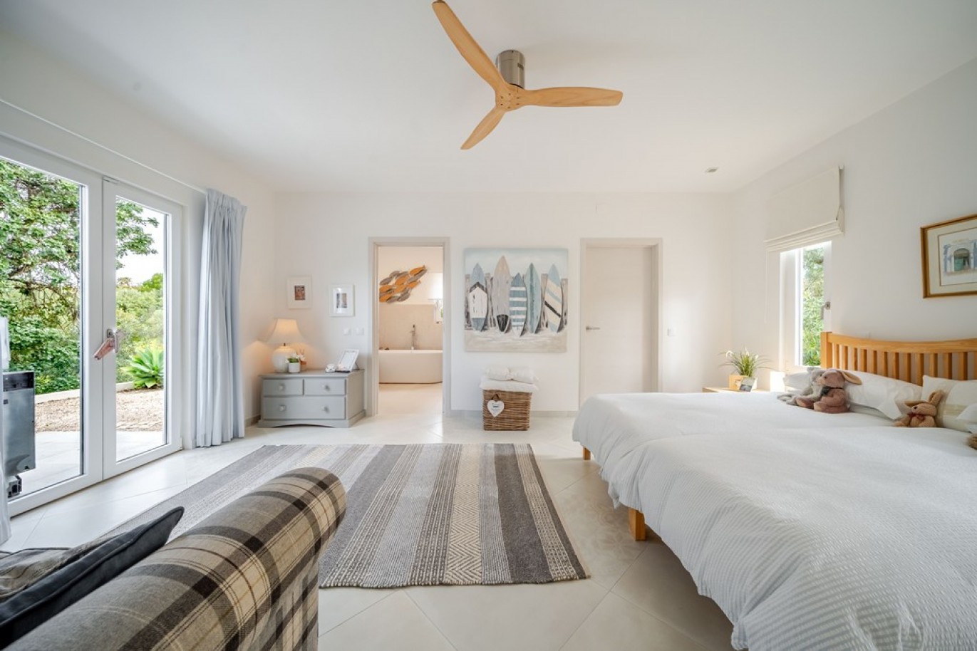 Luxury 3-bedroom villa with pool, for sale in Loulé, Algarve, Portugal_359672