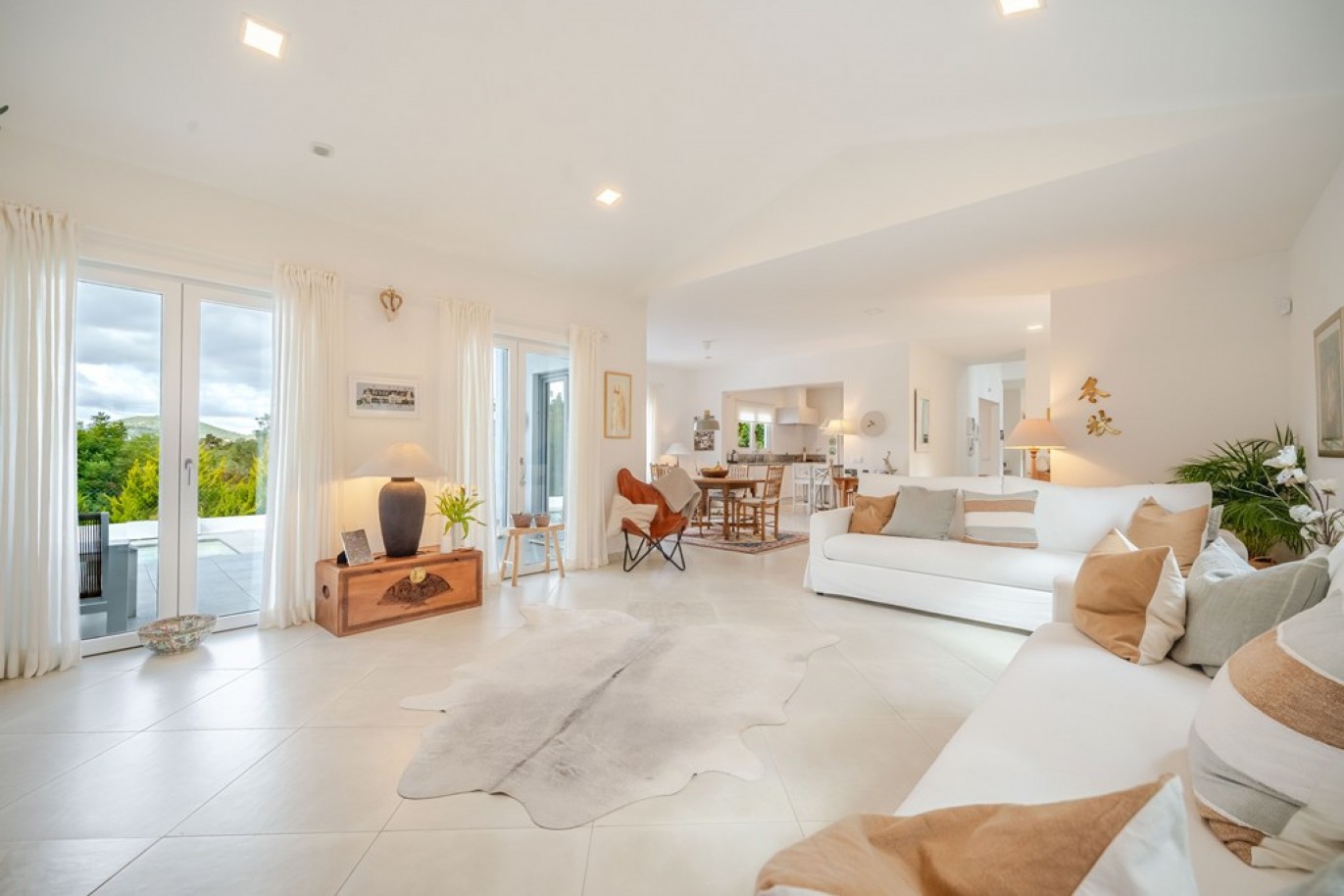 Luxury 3-bedroom villa with pool, for sale in Loulé, Algarve, Portugal_359695