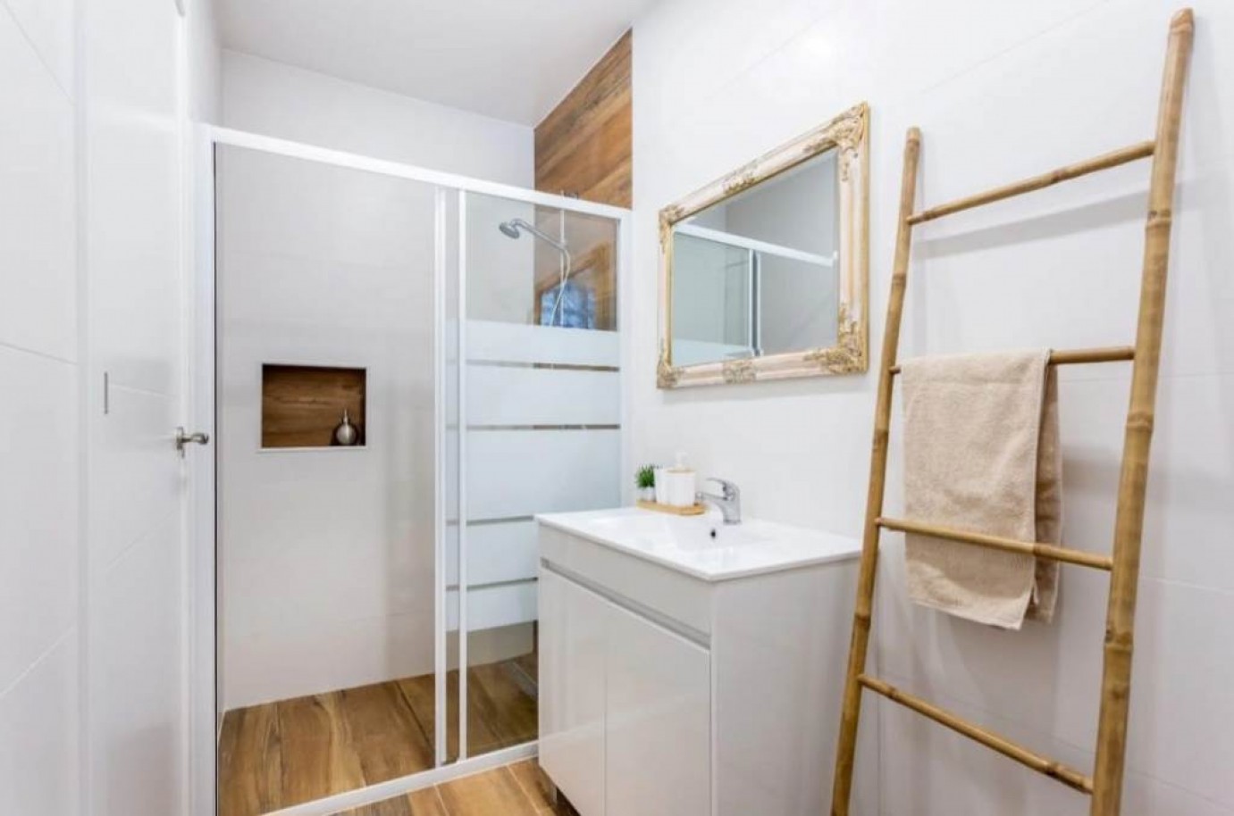 Villa tradicional 2 dormitorios en venta en Budens, Algarve, Portugal_359762