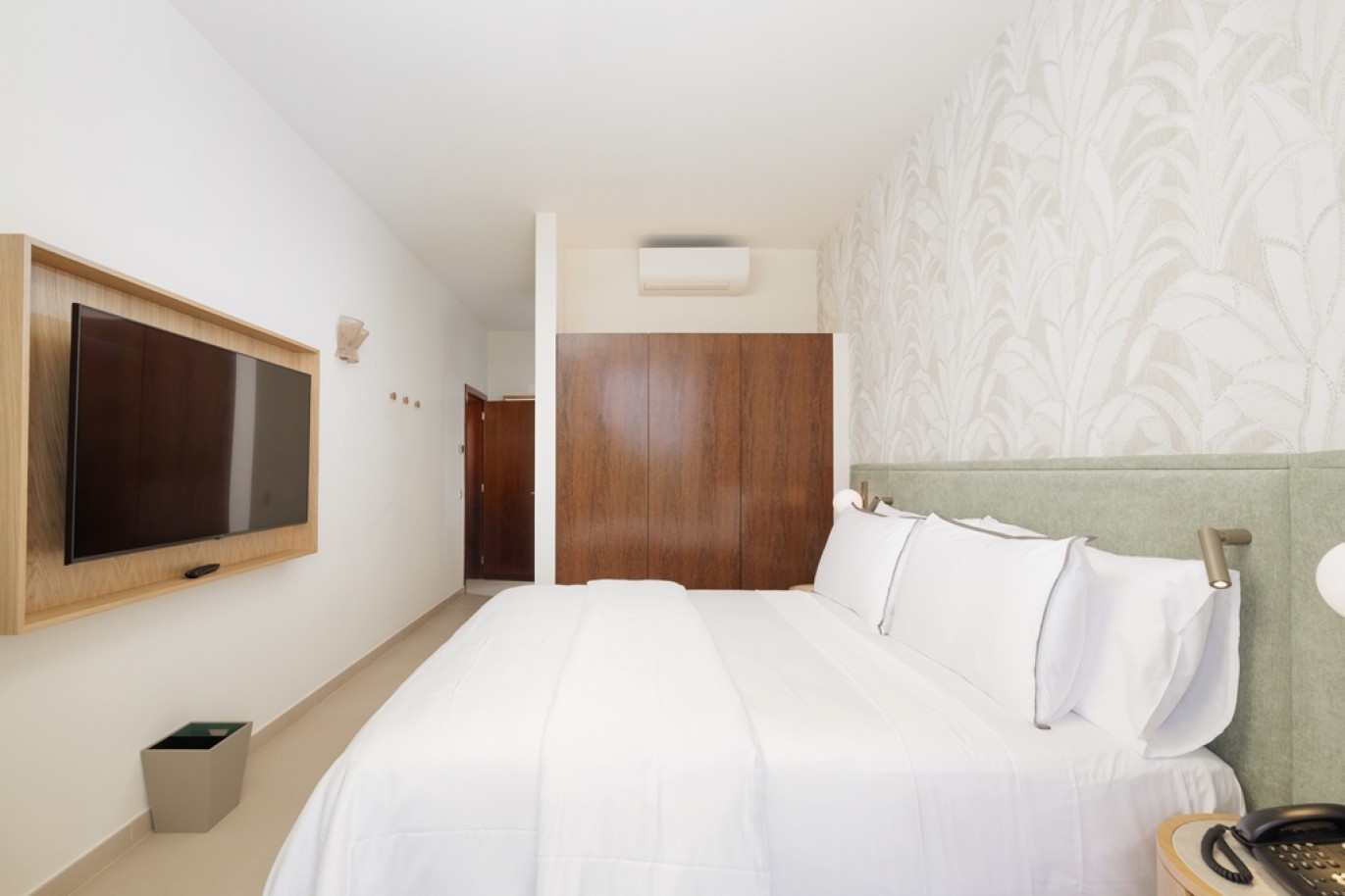 Apartamento T3 à venda com acesso direto à praia dos Salgados, Algarve_359814