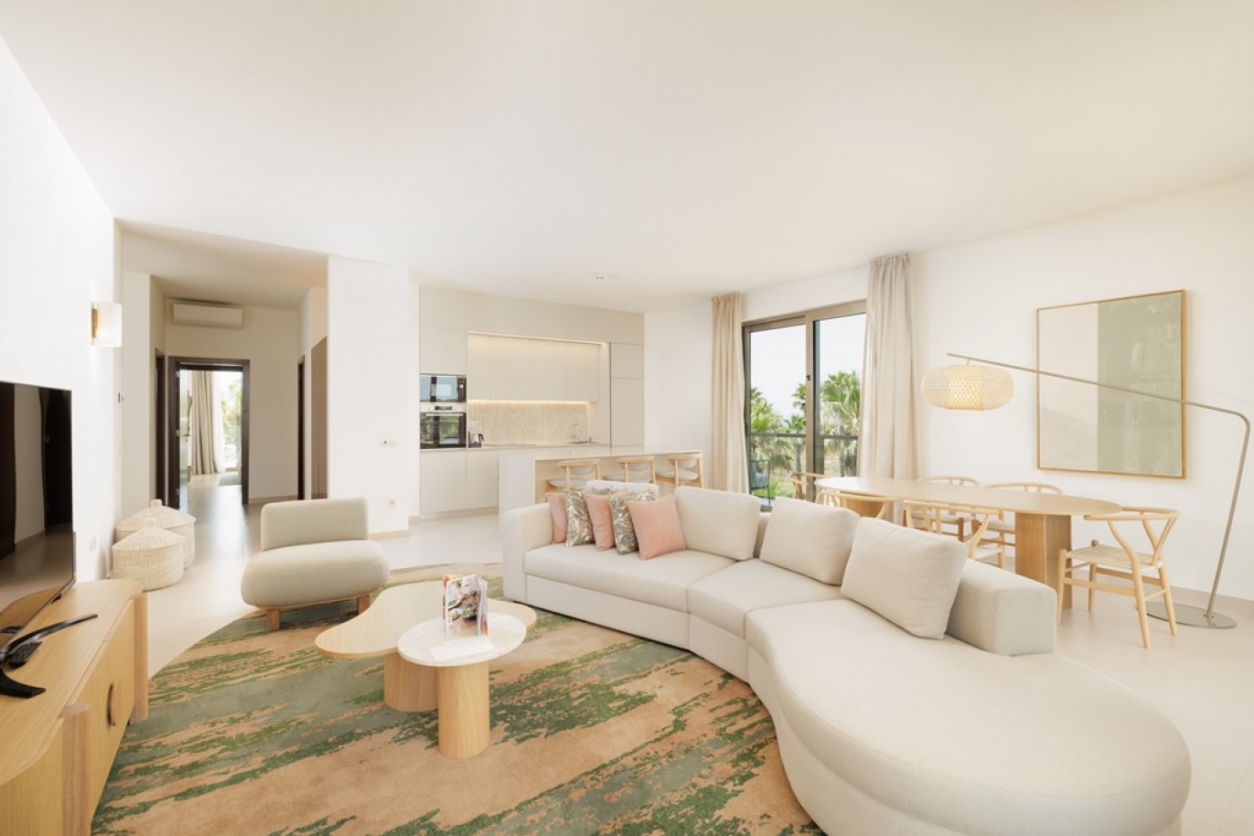 Apartamento T1+1 à venda com acesso direto à praia dos Salgados, Algarve_360308