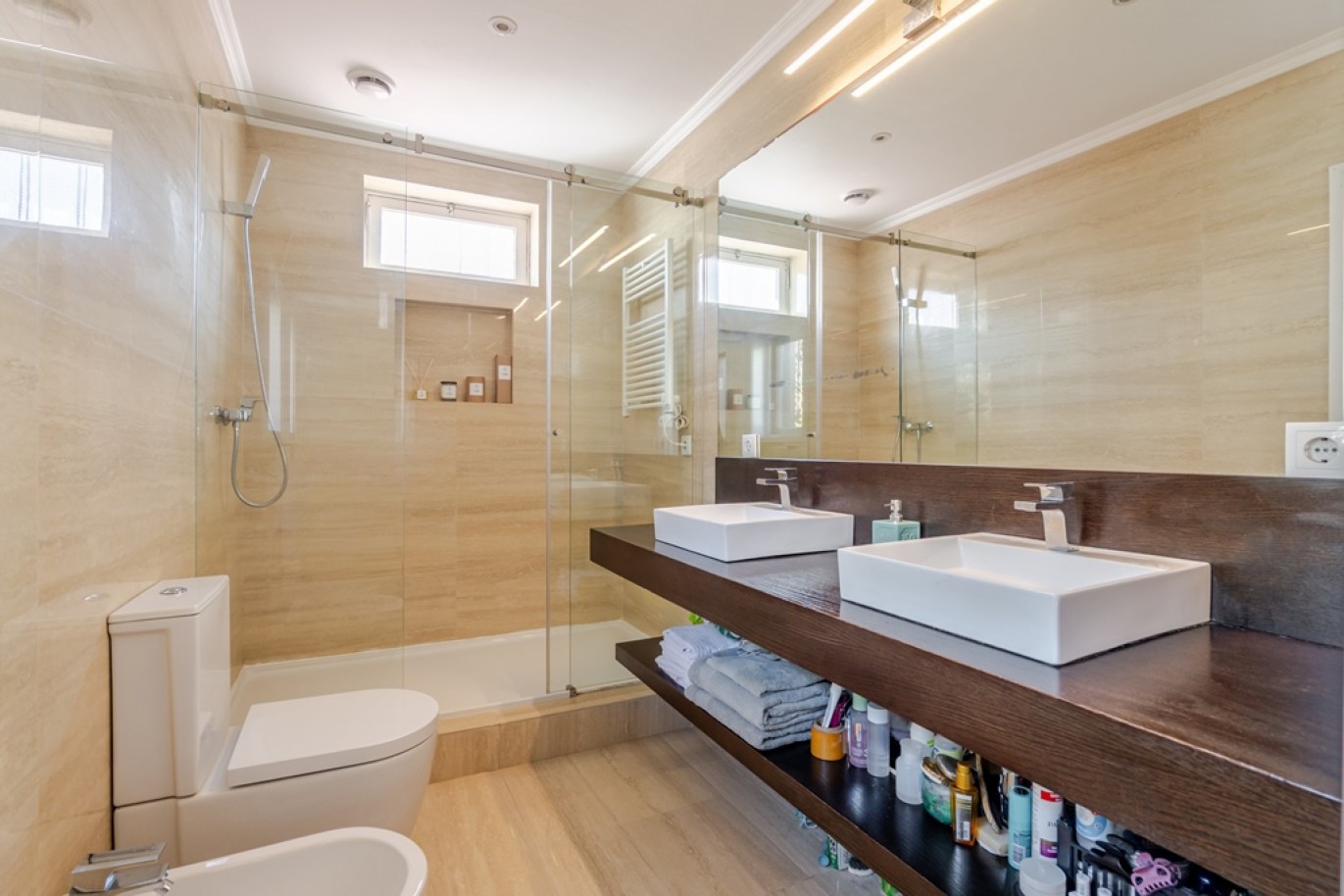 Villa with garden and pool for sale in Leça da Palmeira, Portugal_361640