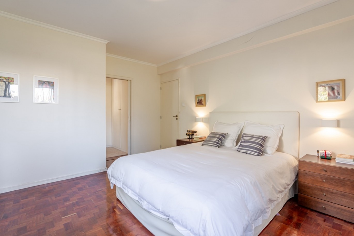 Villa with garden and pool for sale in Leça da Palmeira, Portugal_361641