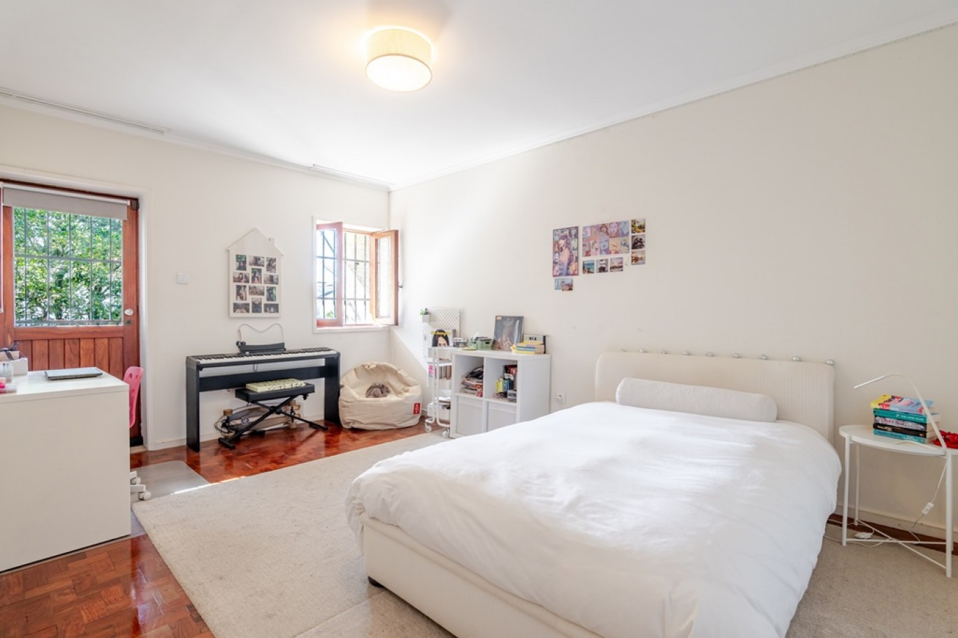 Villa with garden and pool for sale in Leça da Palmeira, Portugal_361642