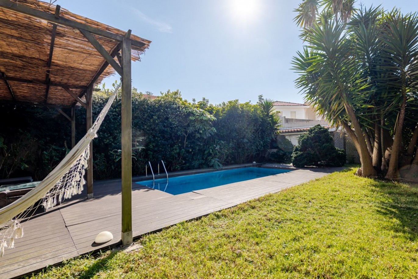 Villa with garden and pool for sale in Leça da Palmeira, Portugal_361651