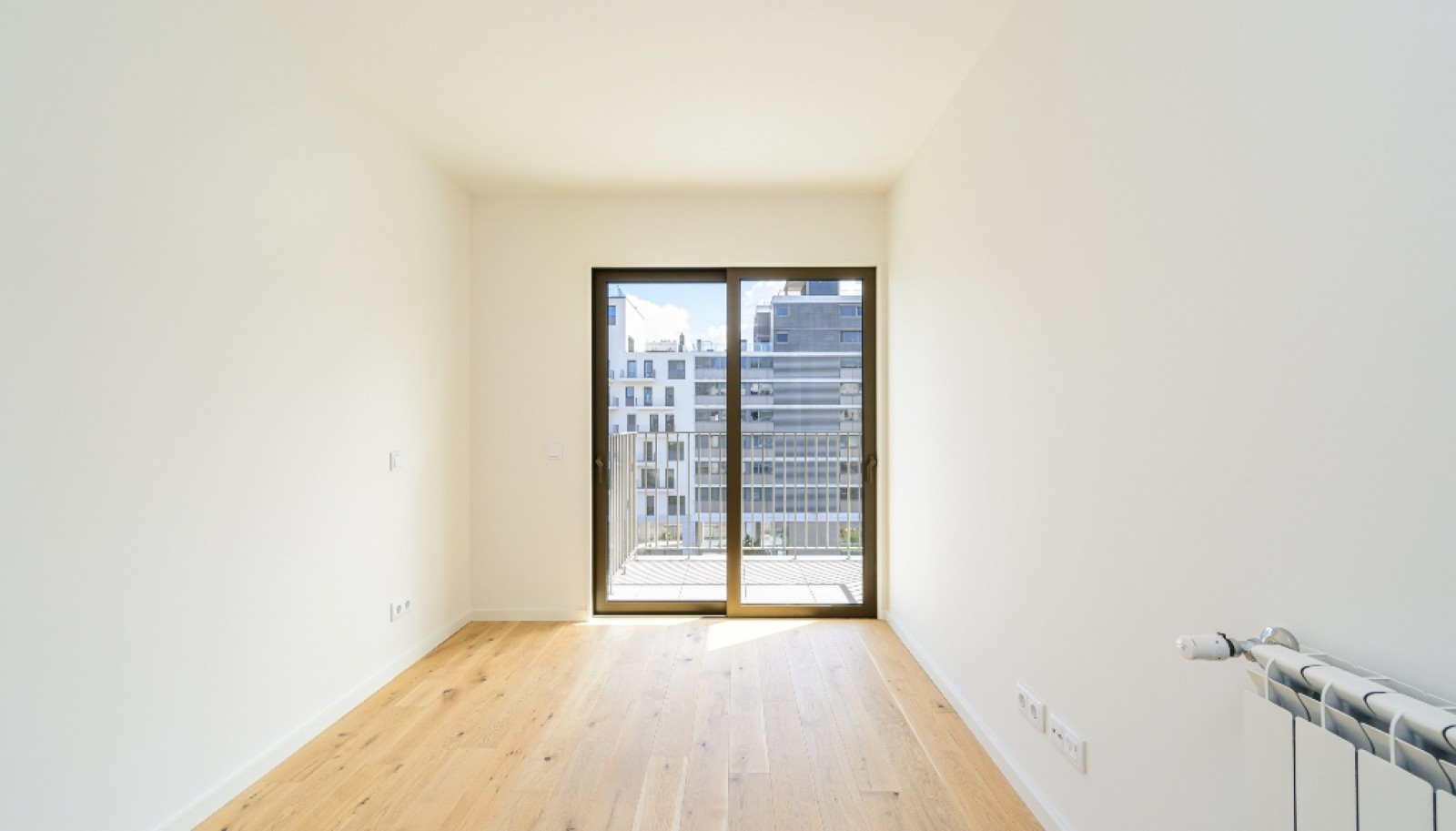 New three-bedroom apartment with balconies for sale in Porto, Portugal_361824