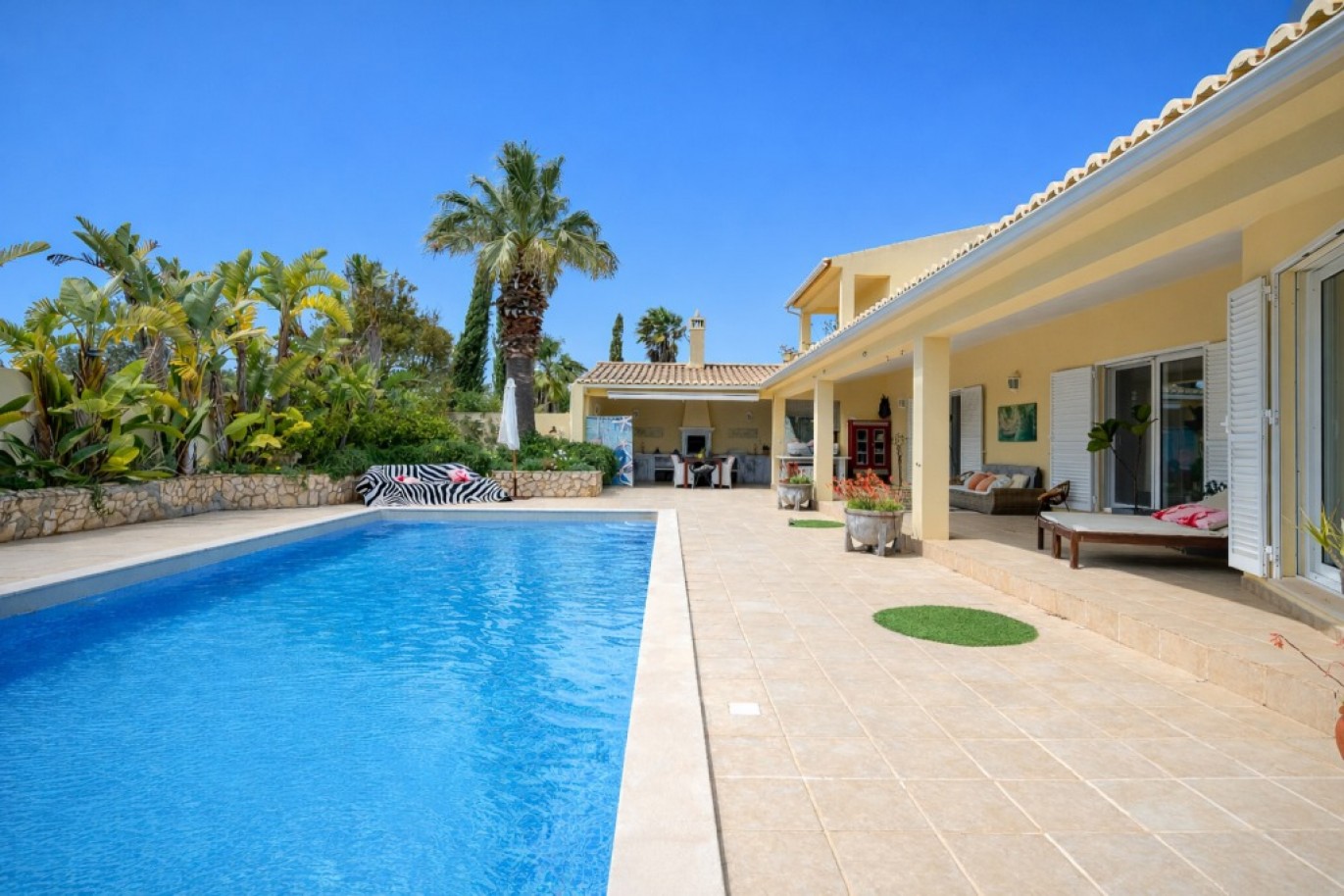 Fantastic 4-bedroom Villa with pool for sale Lagos, Algarve, Portugal_361908