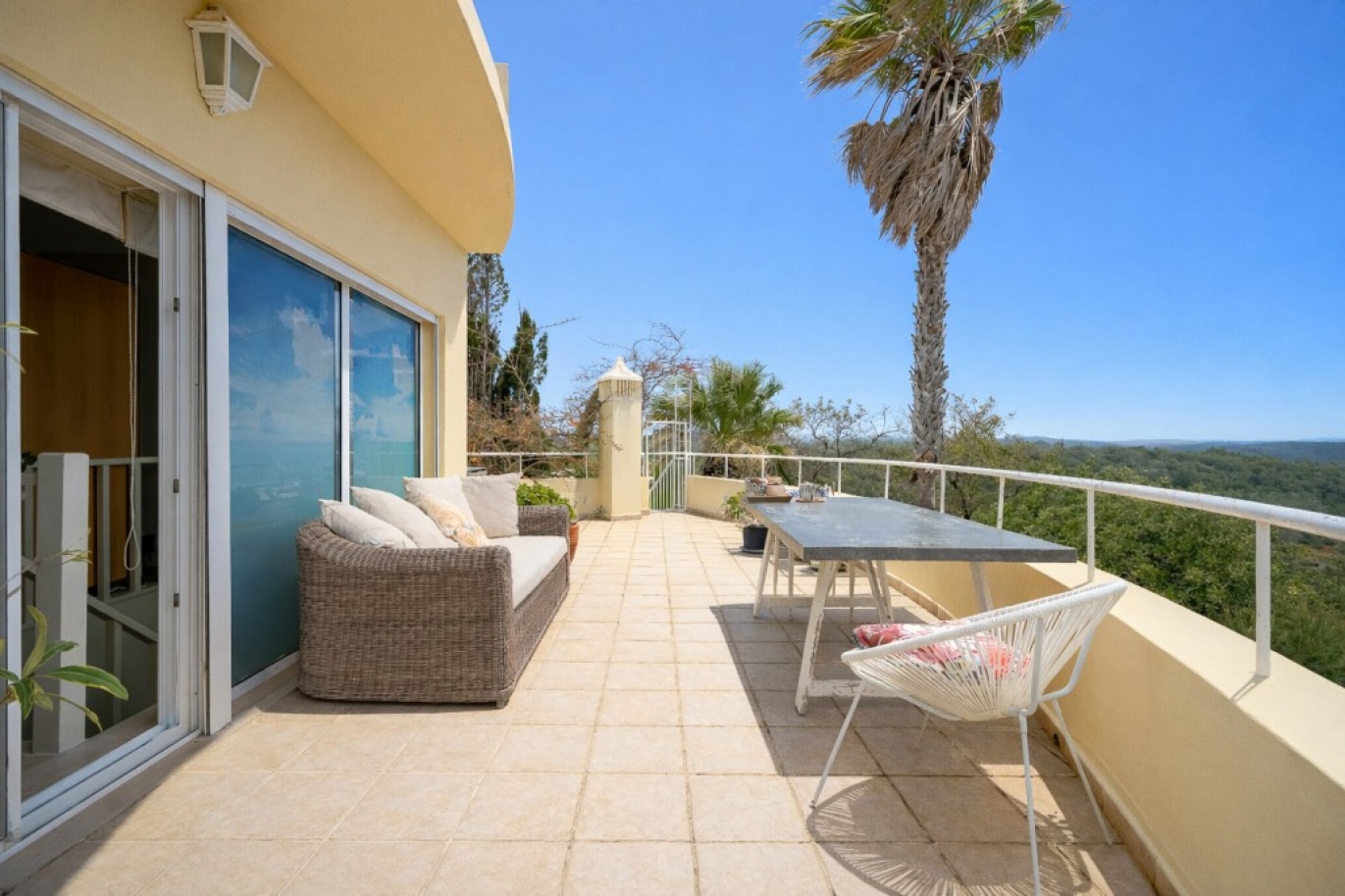 Fantastic 4-bedroom Villa with pool for sale Lagos, Algarve, Portugal_361911