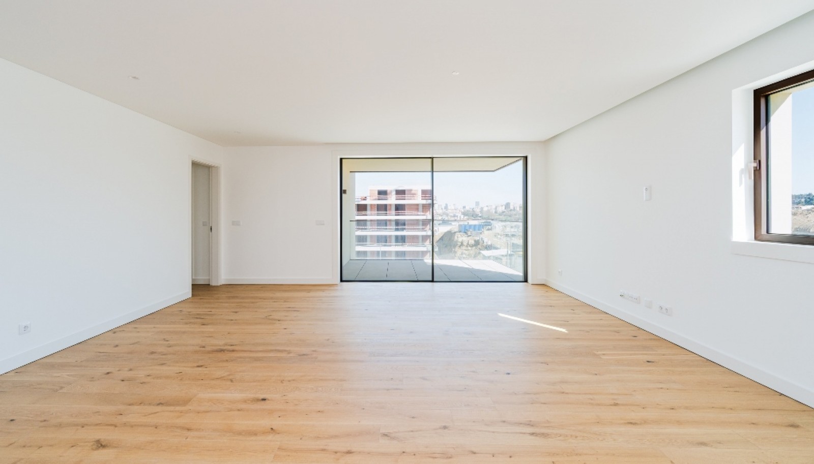 Wohnung zu verkaufen mit balkone in Wohnanlage in Vila Nova de Gaia, Portugal_361938