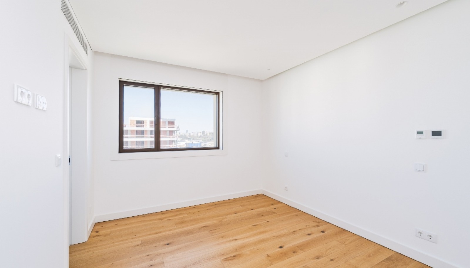 Wohnung zu verkaufen mit balkone in Wohnanlage in Vila Nova de Gaia, Portugal_361947