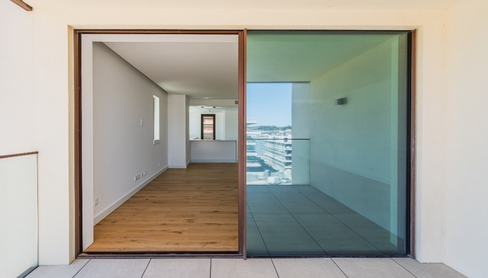 Wohnung zu verkaufen mit balkone in Wohnanlage in Vila Nova de Gaia, Portugal_361961