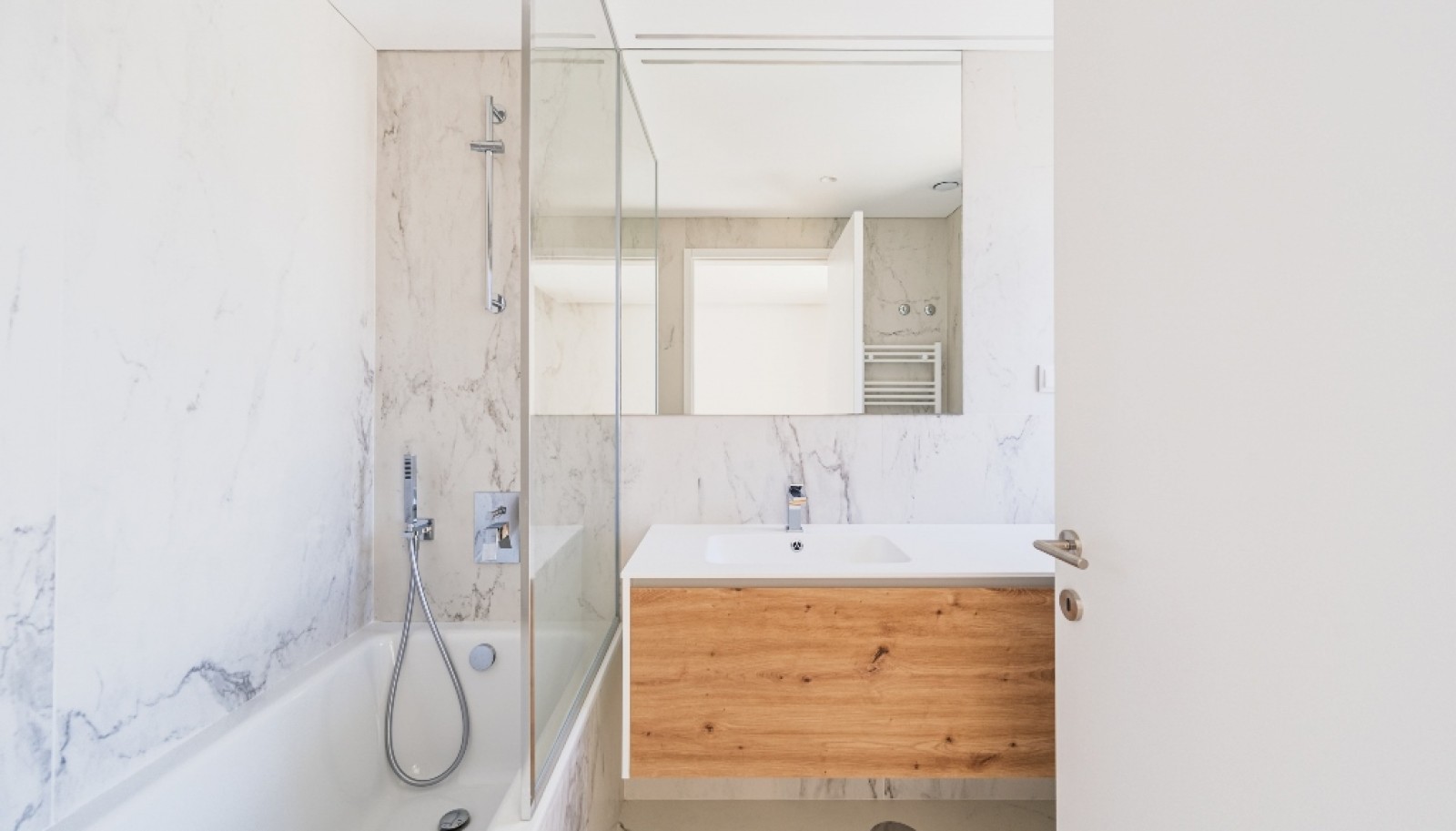 Wohnung mit Balkone in exklusiver Wohnanlage in Gaia, Portugal_361979