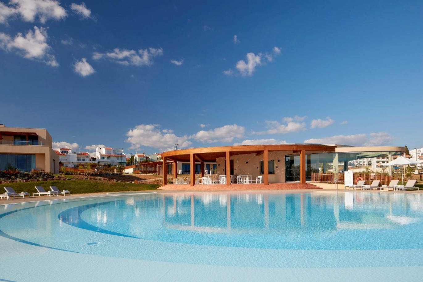 2-bedroom Apartment with terrace for sale Porches, Algarve, Portugal_362279