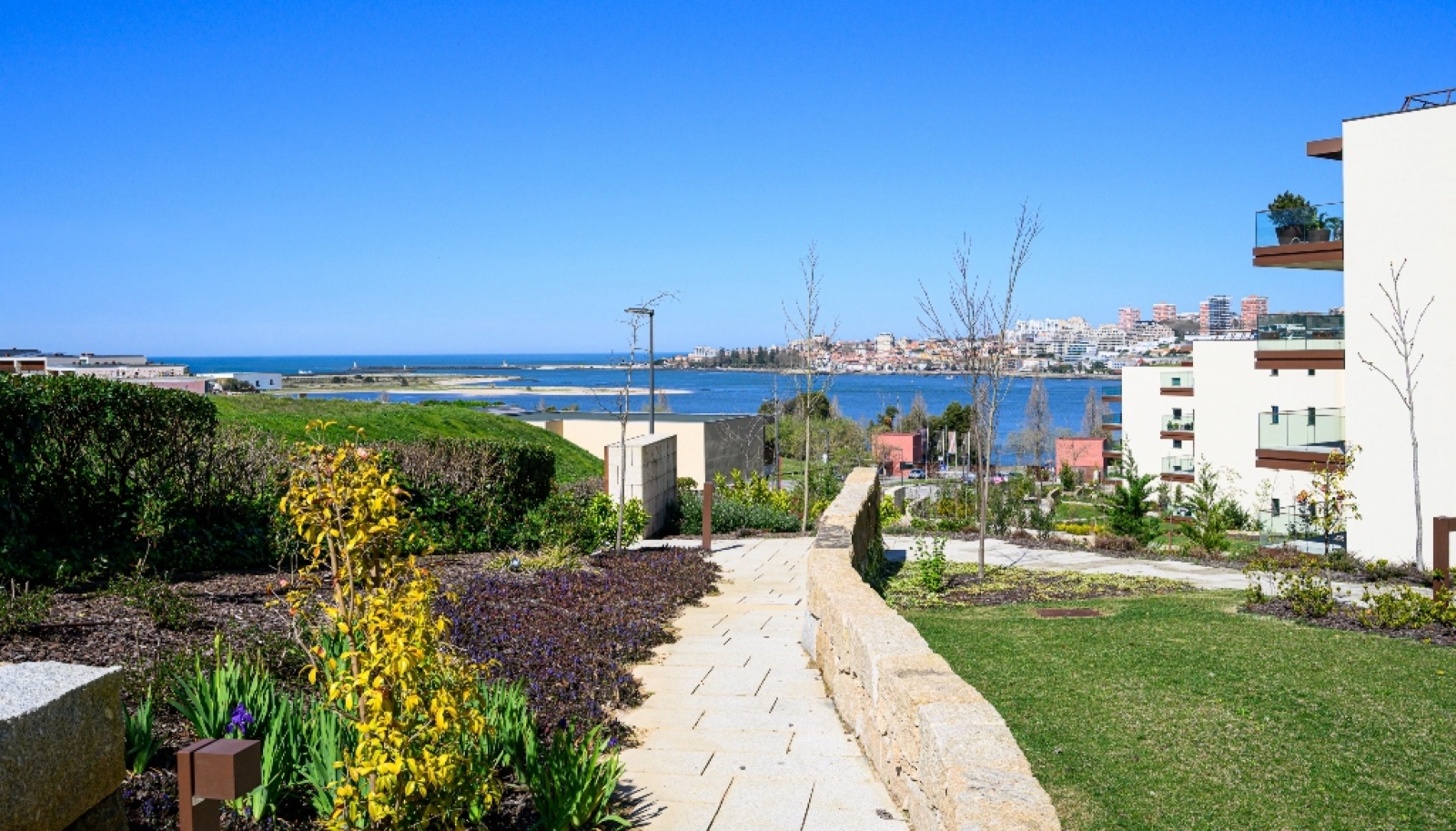 Apartamento com varandas em condomínio exclusico em Gaia, Portugal _362470