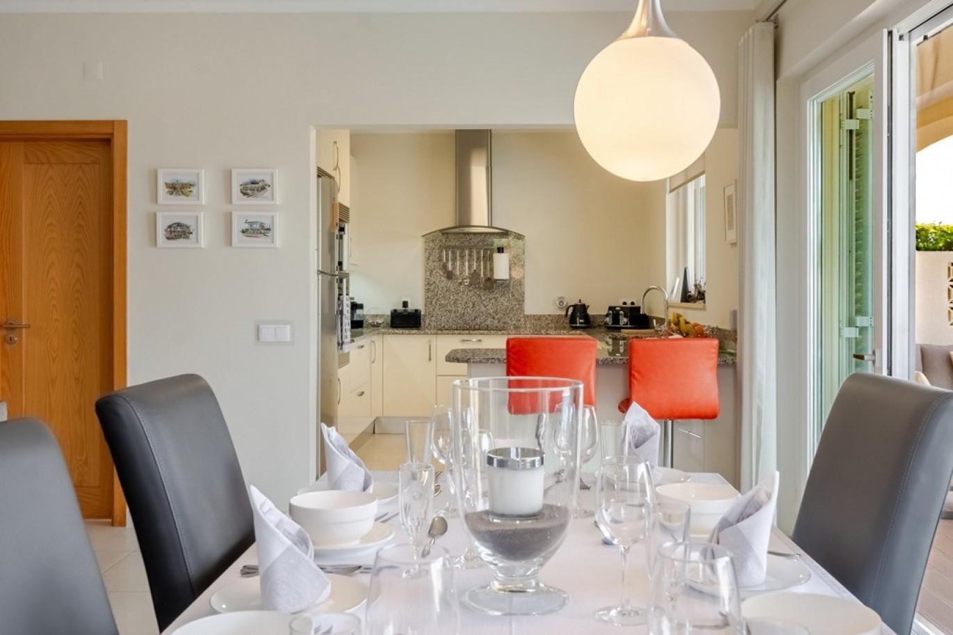 Villa de 5 dormitorios con piscina en venta en Guia, Algarve, Portugal_362570