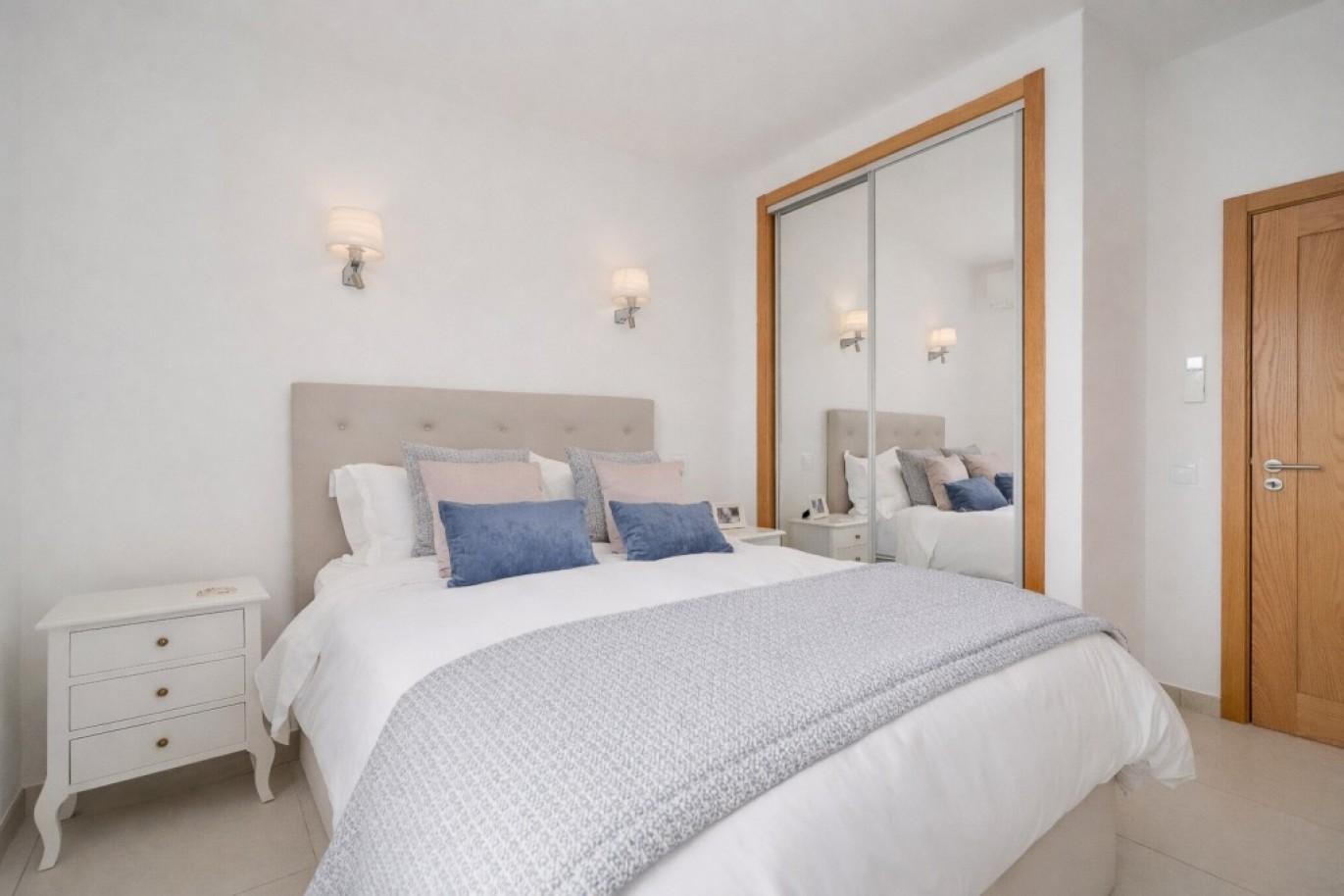 Villa de 5 dormitorios con piscina en venta en Guia, Algarve, Portugal_362572