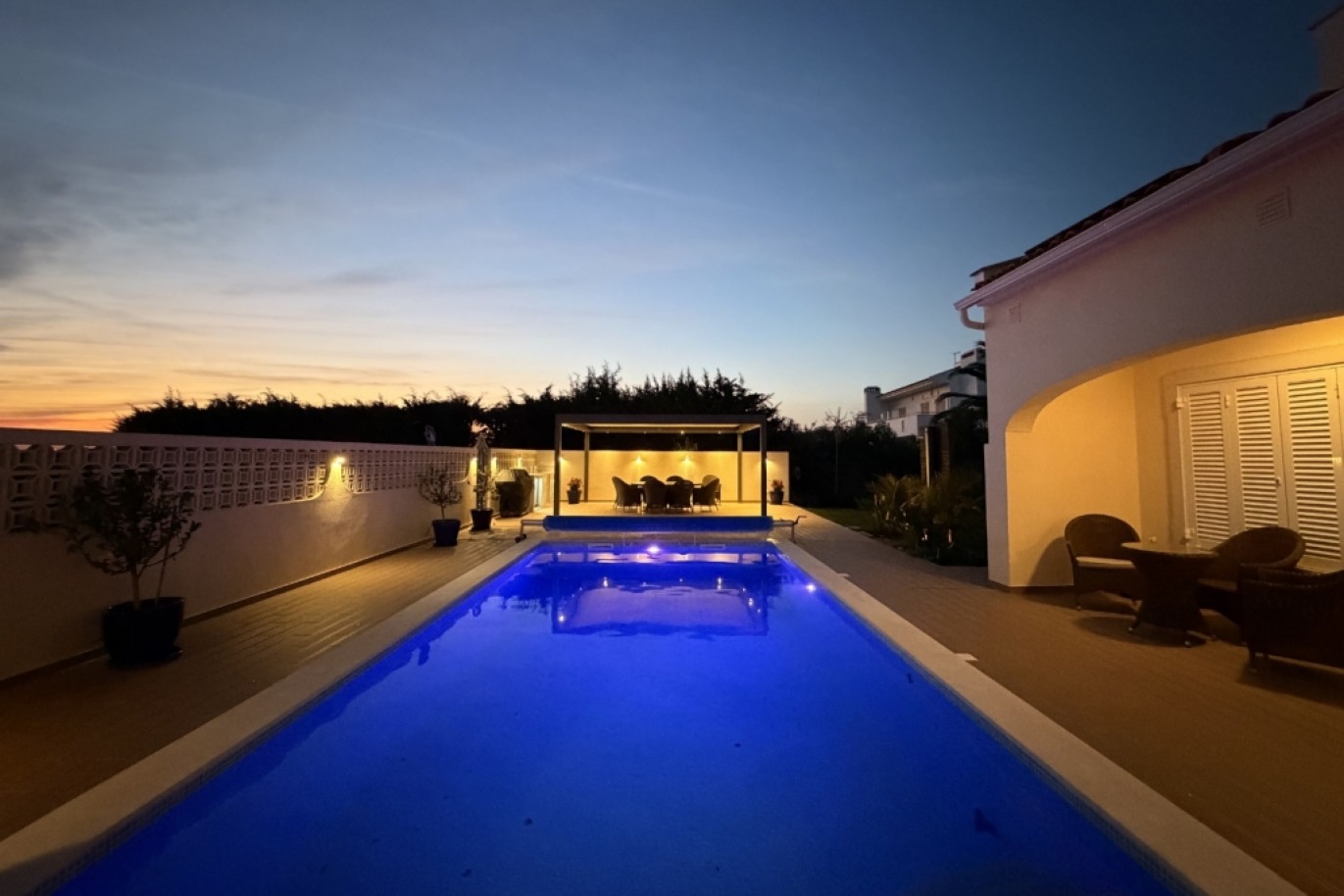 Villa de 5 dormitorios con piscina en venta en Guia, Algarve, Portugal_362585