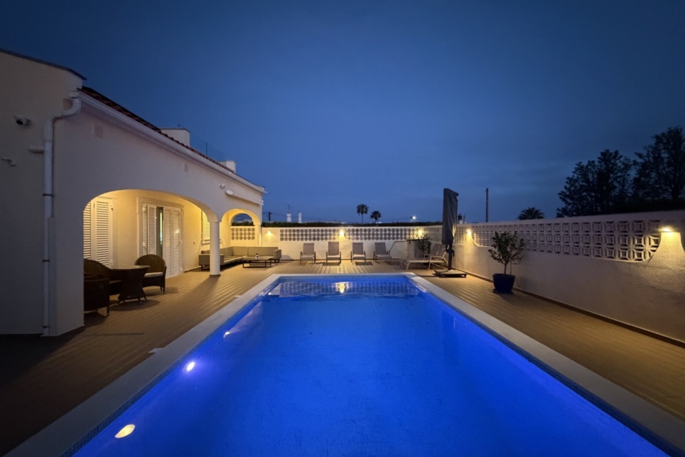 Villa de 5 dormitorios con piscina en venta en Guia, Algarve, Portugal_362591