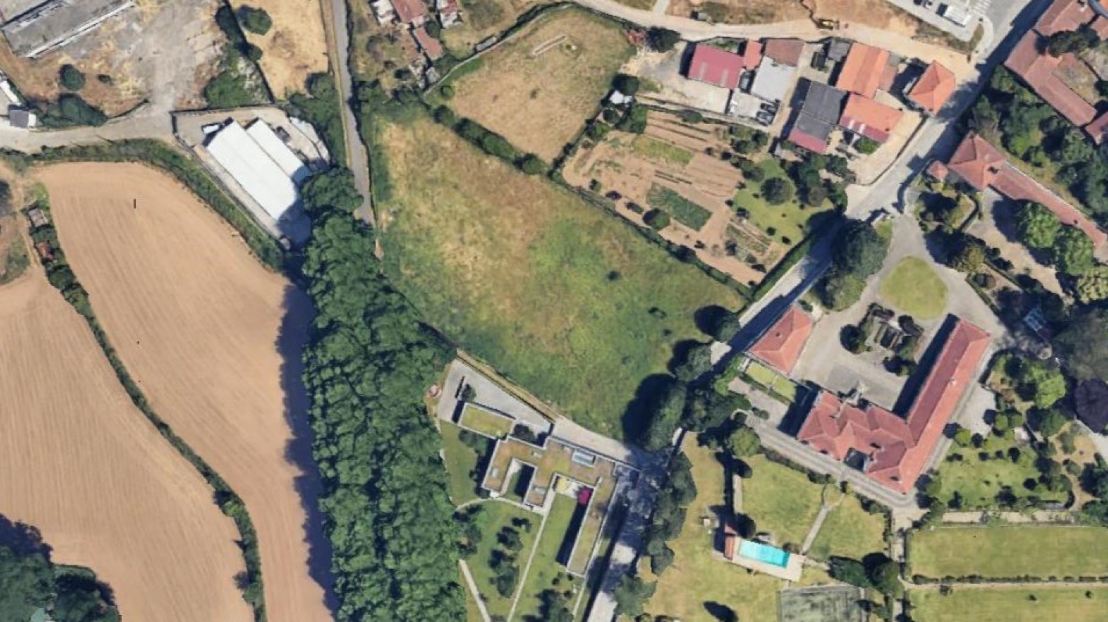 Terreno com PIP em aprovação para moradia térrea à venda na Maia_362636