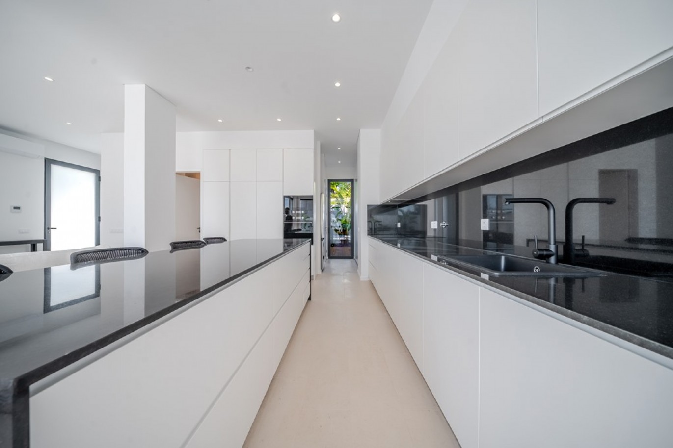 3-bedroom villa, with sea view, for sale in the Algarve, Portugal_362646