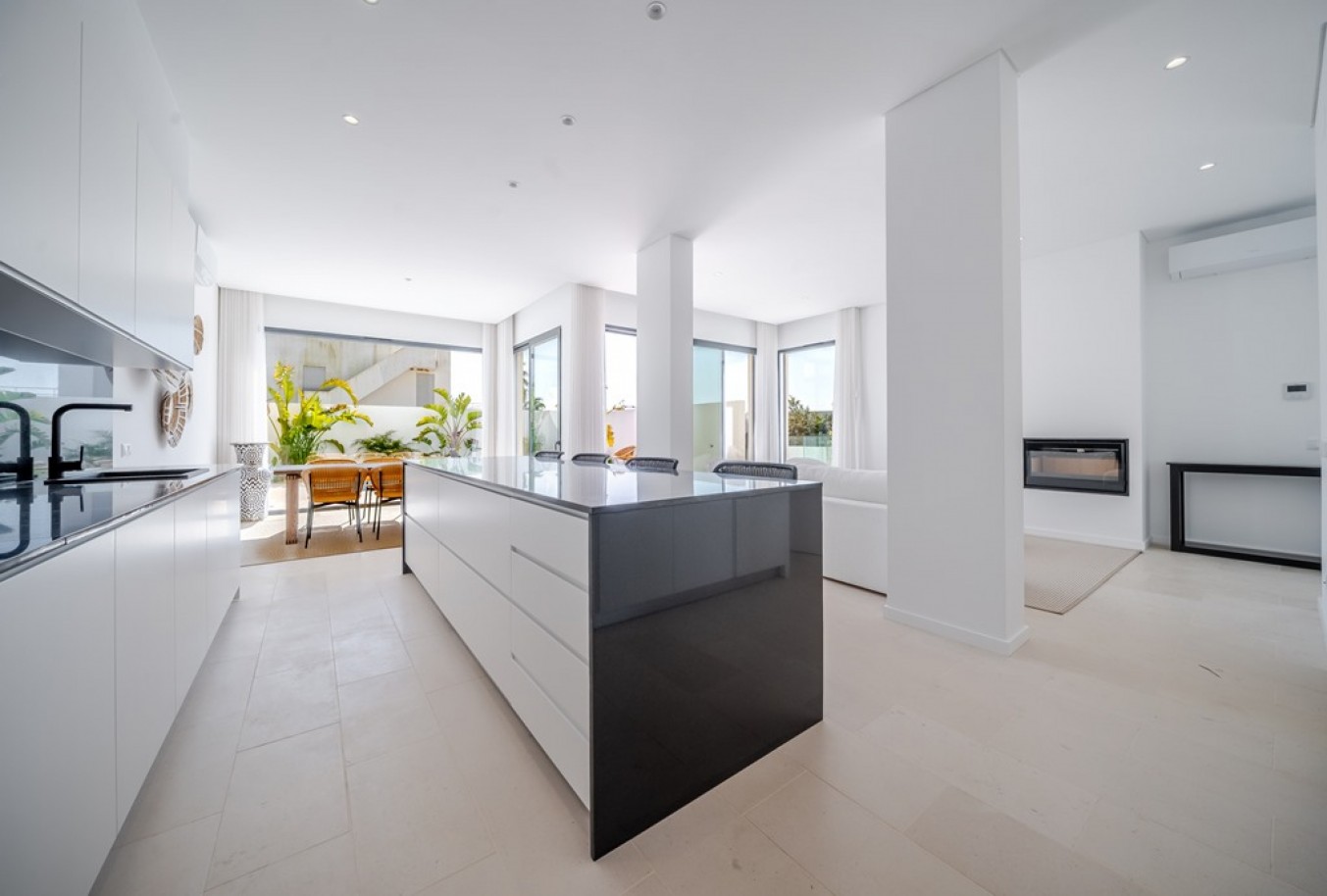 3-bedroom villa, with sea view, for sale in the Algarve, Portugal_362653