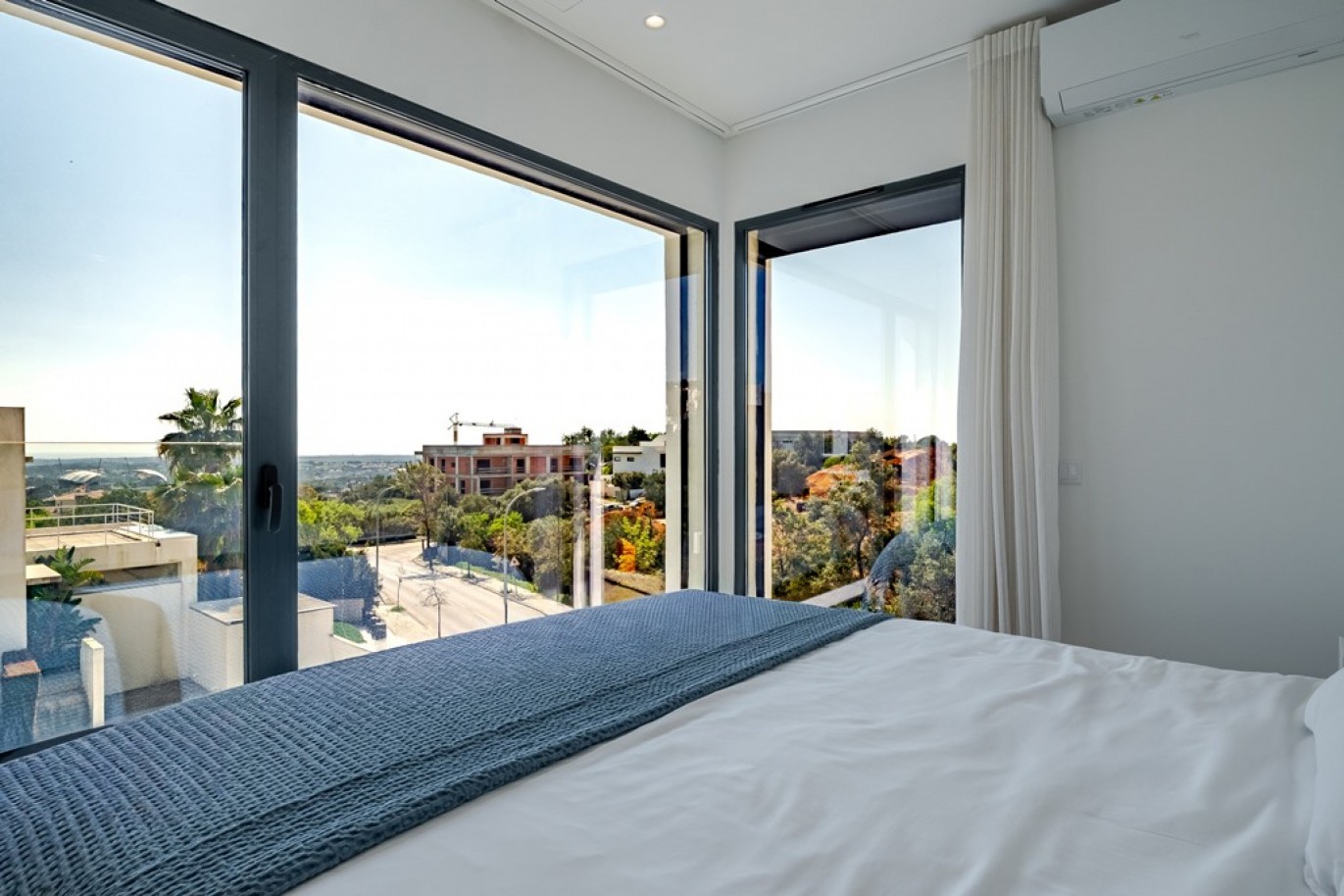 3-bedroom villa, with sea view, for sale in the Algarve, Portugal_362659