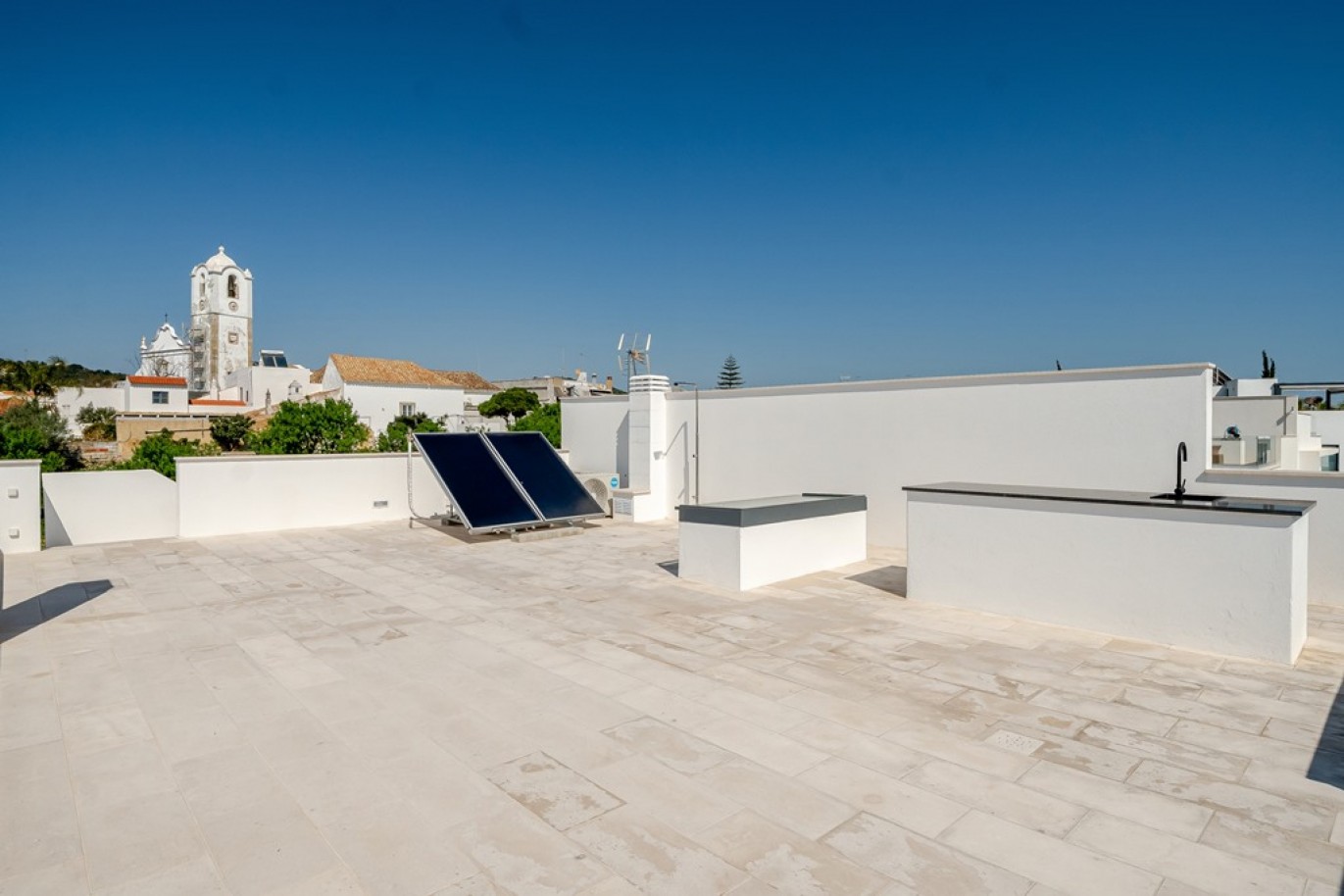 3-bedroom villa, with sea view, for sale in the Algarve, Portugal_362665