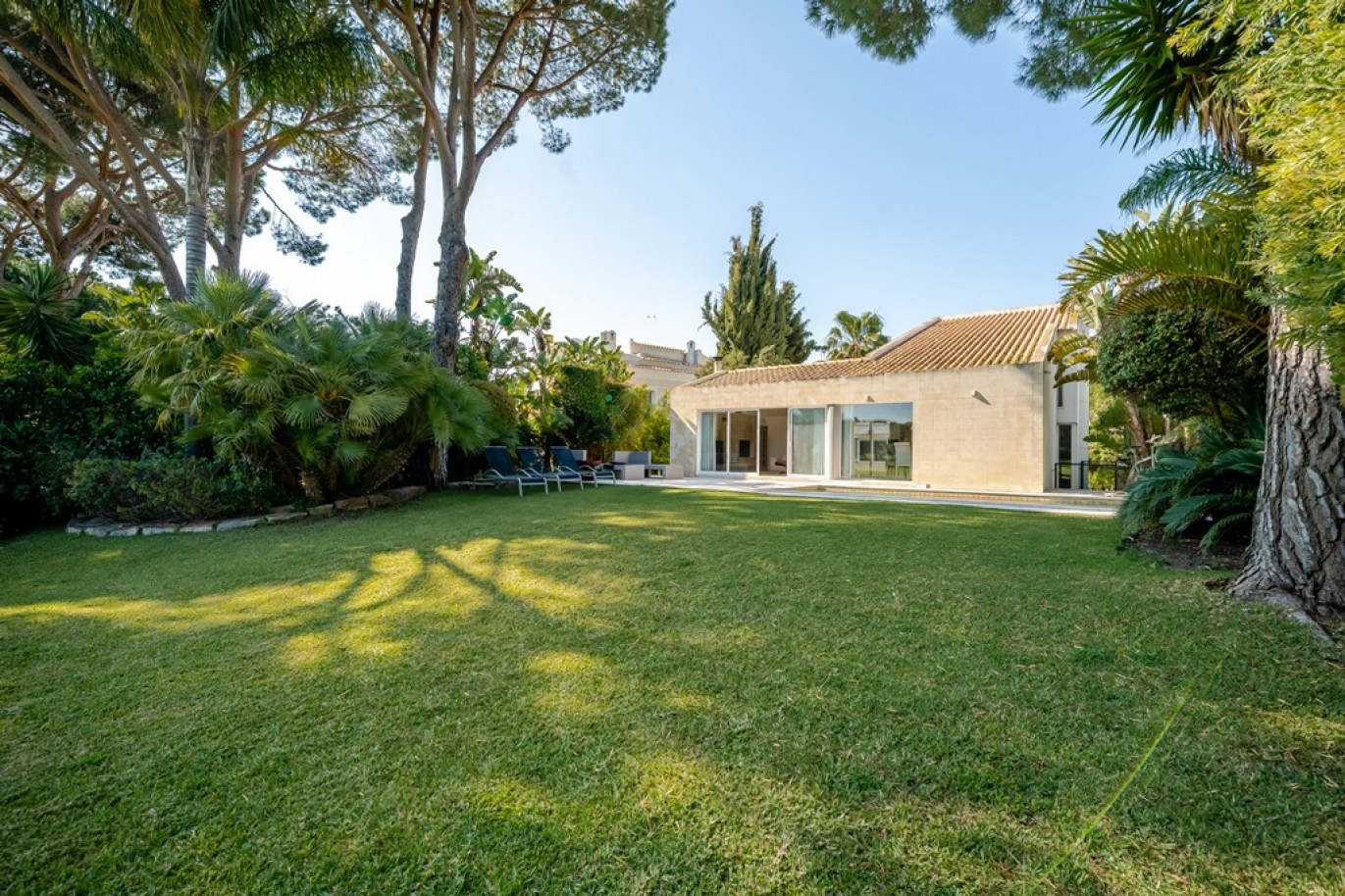 Fantastic 4-bedroom villa for sale in the Golden Triangle, Portugal_362670