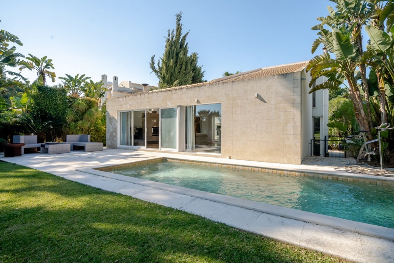 Fantastic 4-bedroom villa for sale in the Golden Triangle, Portugal_362678