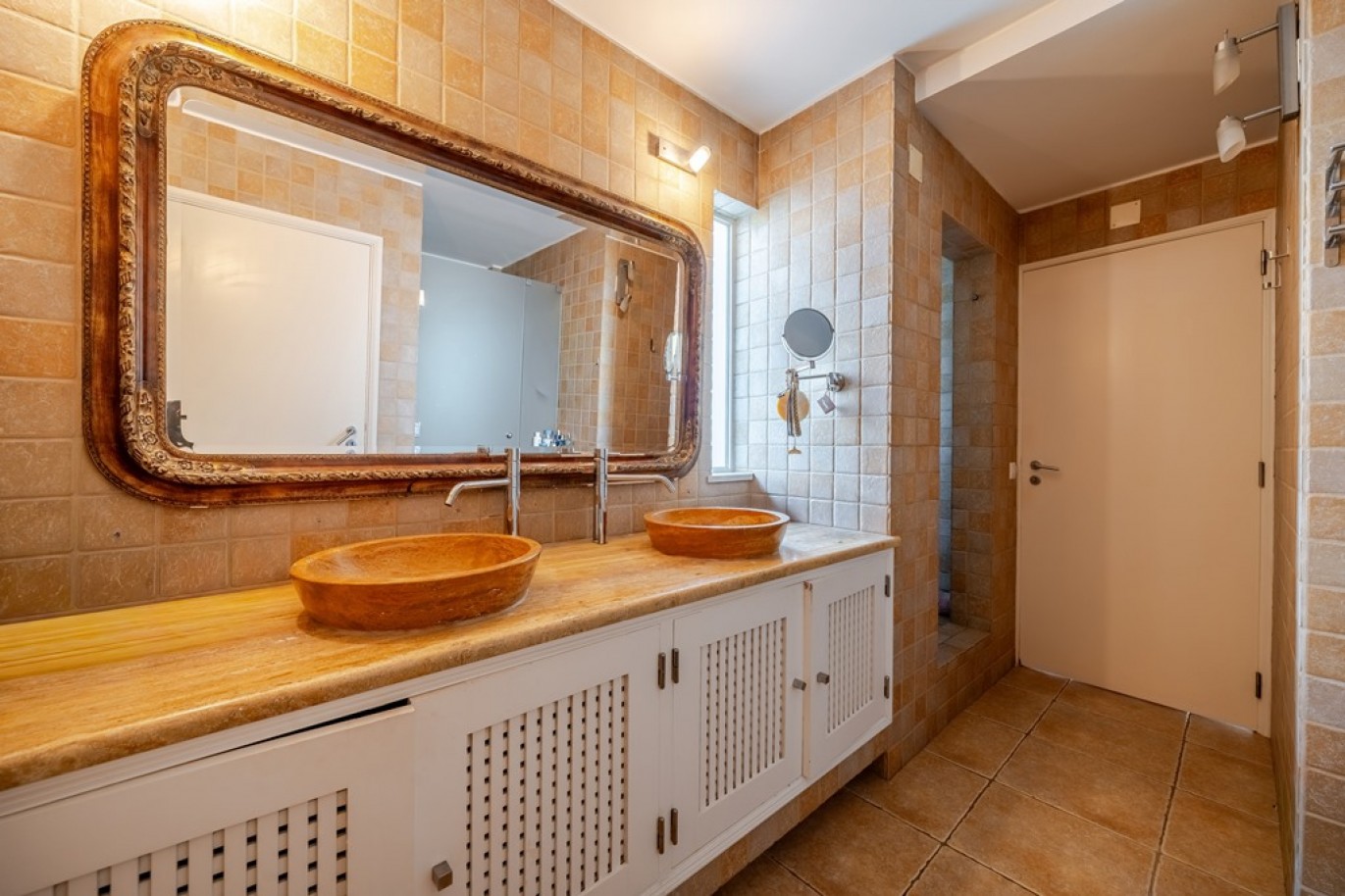 Fantastic 4-bedroom villa for sale in the Golden Triangle, Portugal_362685