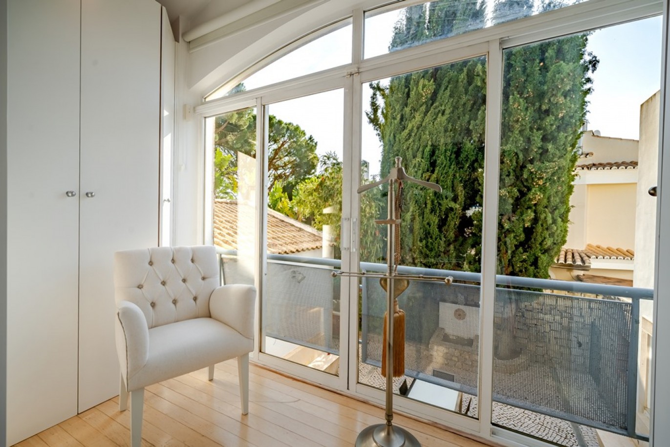 Fantastic 4-bedroom villa for sale in the Golden Triangle, Portugal_362686