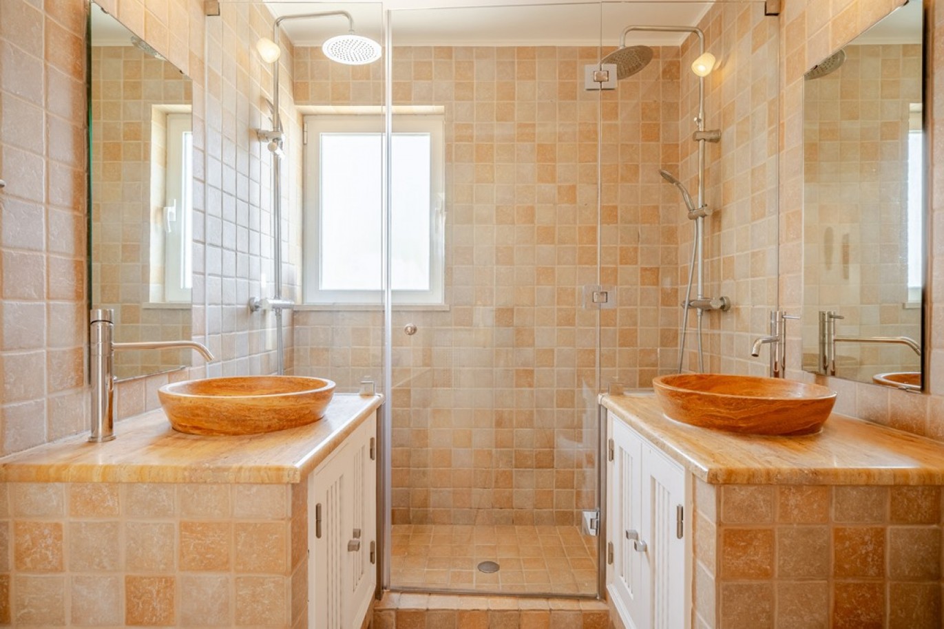 Fantastic 4-bedroom villa for sale in the Golden Triangle, Portugal_362689