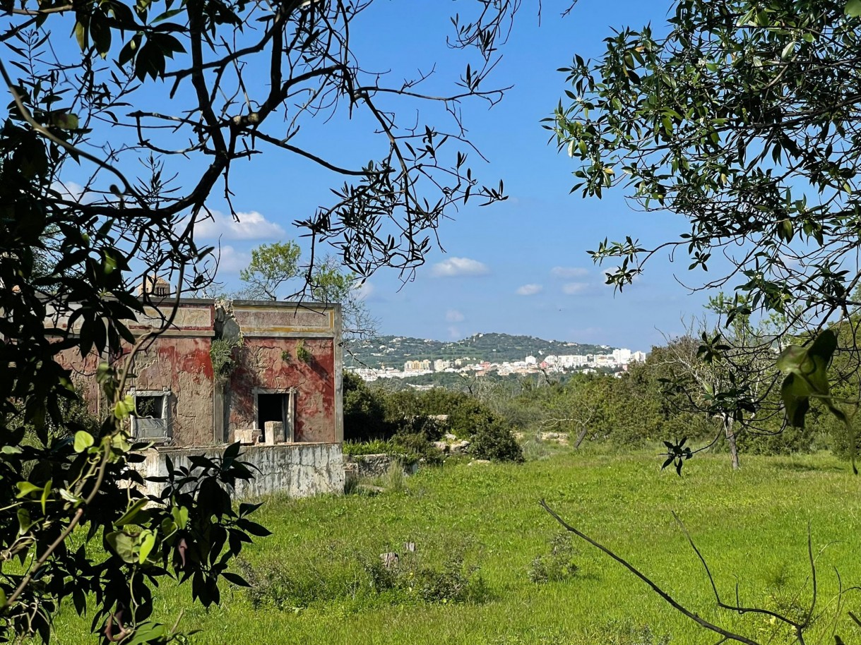 Parcela con ruina, en venta en Loulé, Algarve, Portugal_362712