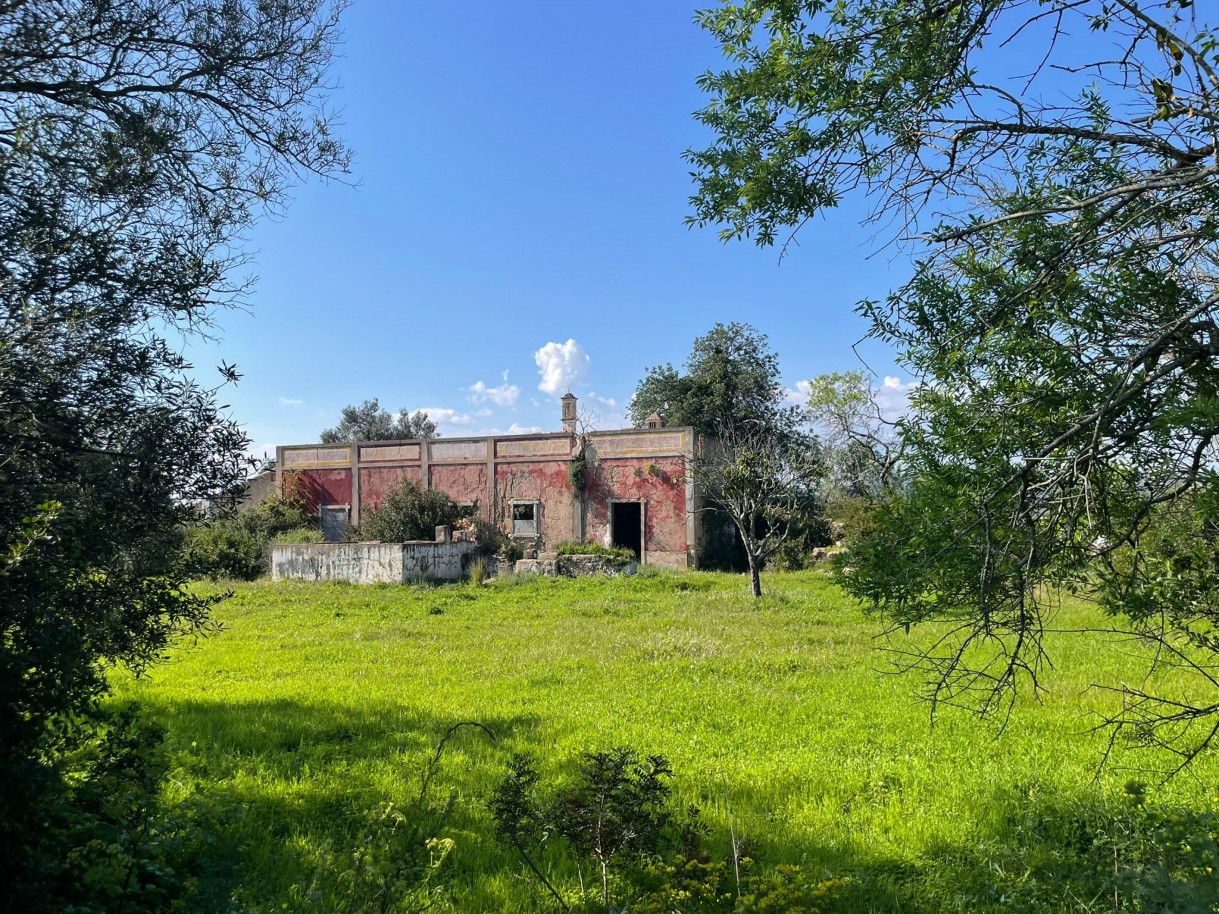Parcela con ruina, en venta en Loulé, Algarve, Portugal_362715
