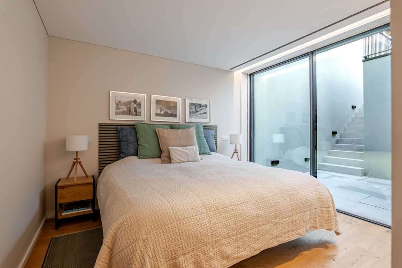 Moradia V3+1 com jardim e piscina para venda em Aldoar no Porto_362741