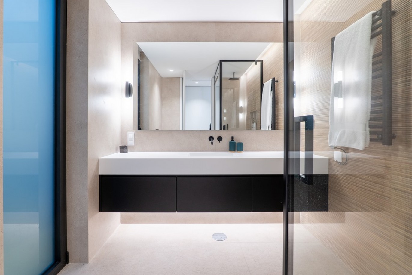 Moradia V3+1 com jardim e piscina para venda em Aldoar no Porto_362756