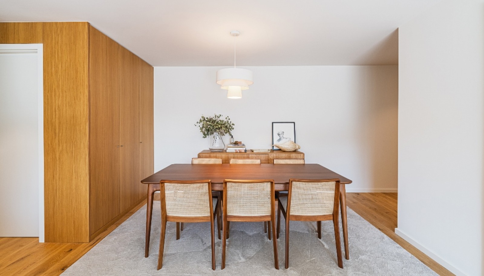 New 3 bedroom apartment with balconies for sale in Porto, Portugal_362873