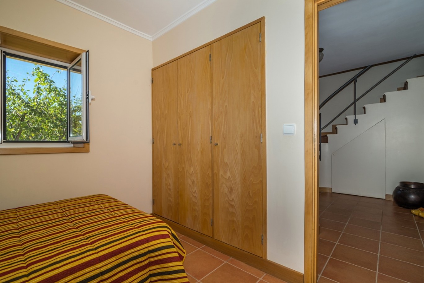 Haus mit Blick auf den Douro Fluss, Douro-Demarkations-Region, Portugal_362962