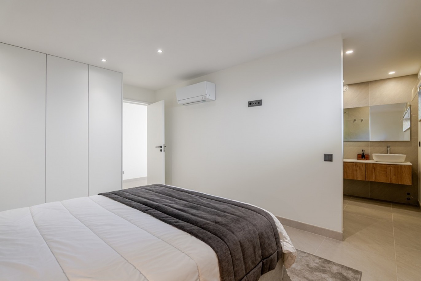 Moradia V4 com jardim e piscina em Ponte de Lima_363031