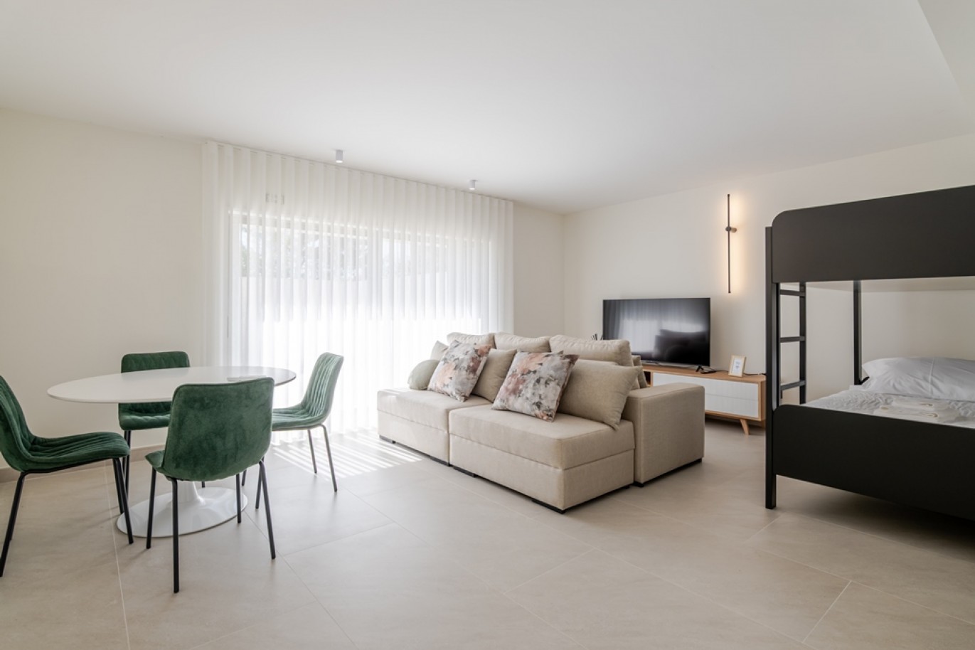 Moradia V4 com jardim e piscina em Ponte de Lima_363037