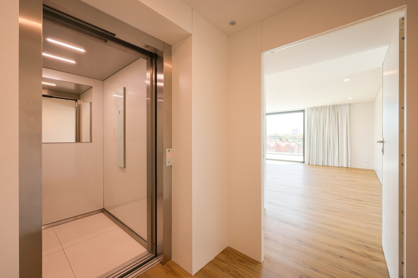 Vier Schlafzimmer Duplex-Wohnung mit Terrasse in Aveiro, Portugal_363091