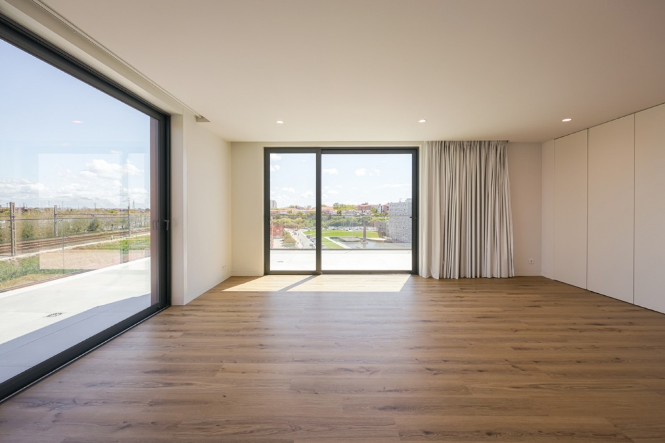 Vier Schlafzimmer Duplex-Wohnung mit Terrasse in Aveiro, Portugal_363092