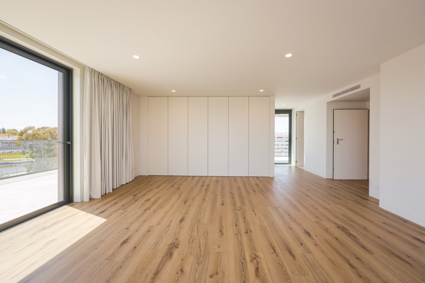 Vier Schlafzimmer Duplex-Wohnung mit Terrasse in Aveiro, Portugal_363093