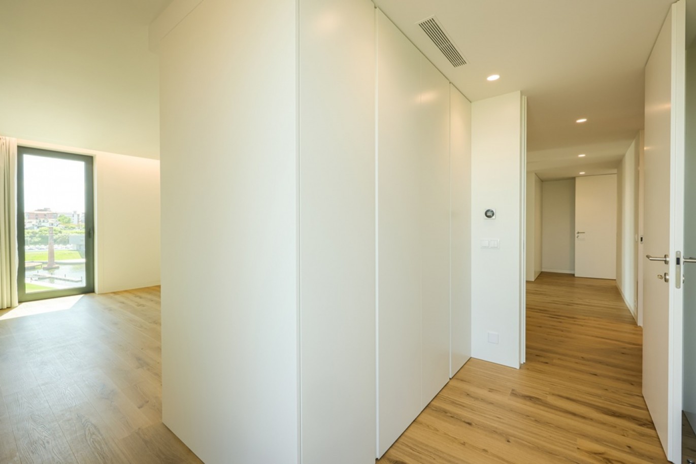 Vier Schlafzimmer Duplex-Wohnung mit Terrasse in Aveiro, Portugal_363105