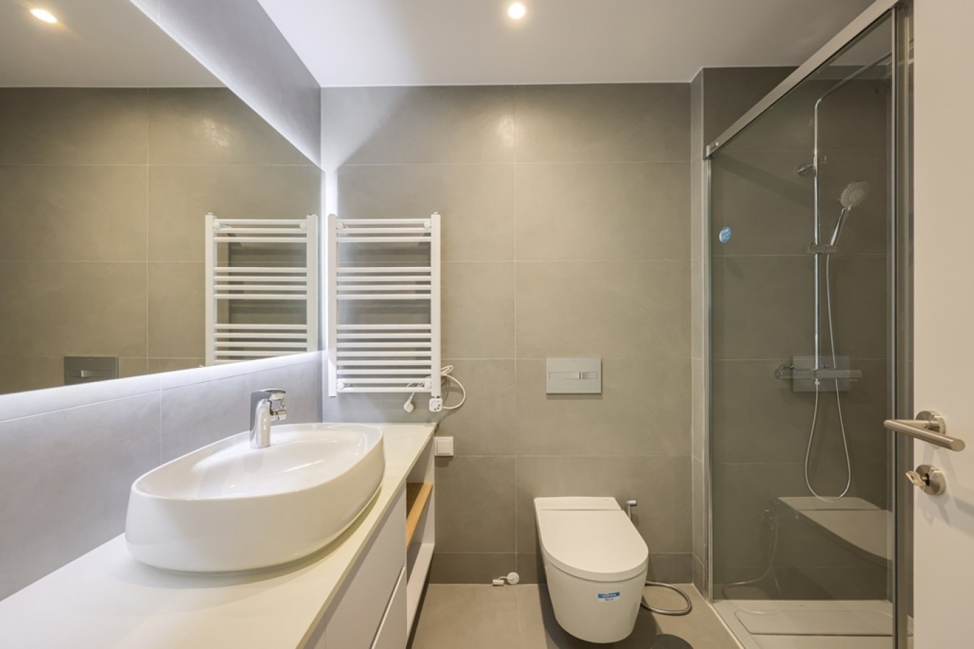 Vier Schlafzimmer Duplex-Wohnung mit Terrasse in Aveiro, Portugal_363107