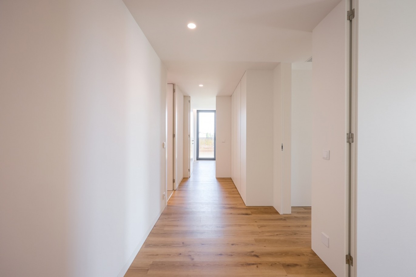 Vier Schlafzimmer Duplex-Wohnung mit Terrasse in Aveiro, Portugal_363112