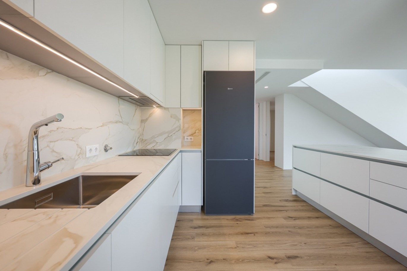 Vier Schlafzimmer Duplex-Wohnung mit Terrasse in Aveiro, Portugal_363116